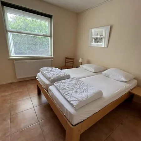 Comfortable Family Near * Sint Maartensvlotbrug